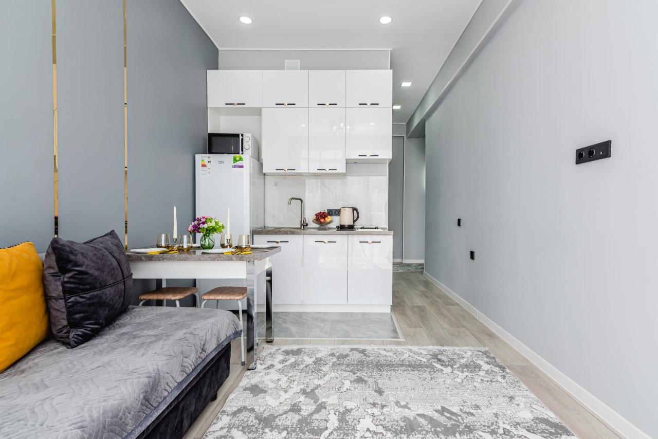 Heaven 10 Apartment Almaty Bagian luar foto