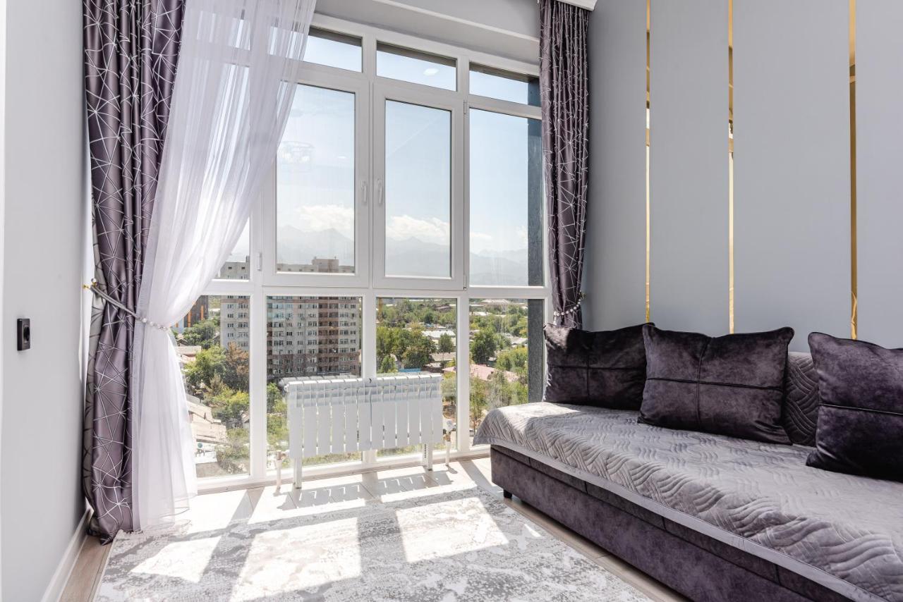 Heaven 10 Apartment Almaty Bagian luar foto