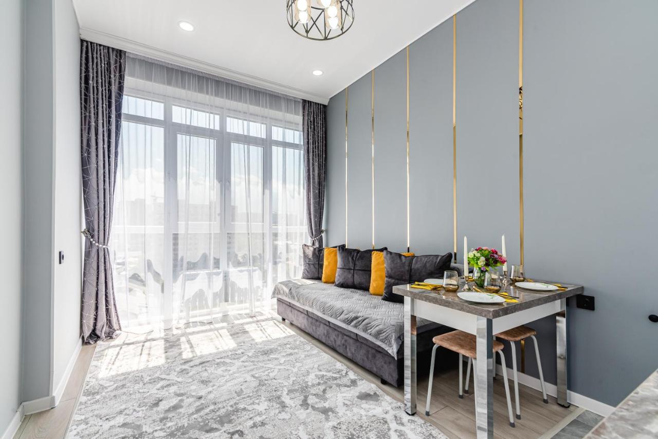 Heaven 10 Apartment Almaty Bagian luar foto