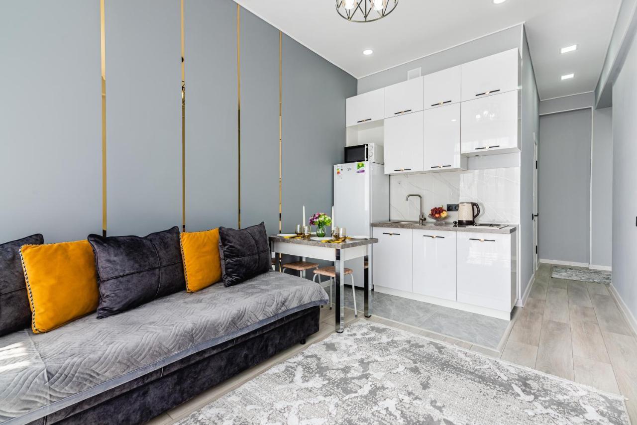 Heaven 10 Apartment Almaty Bagian luar foto
